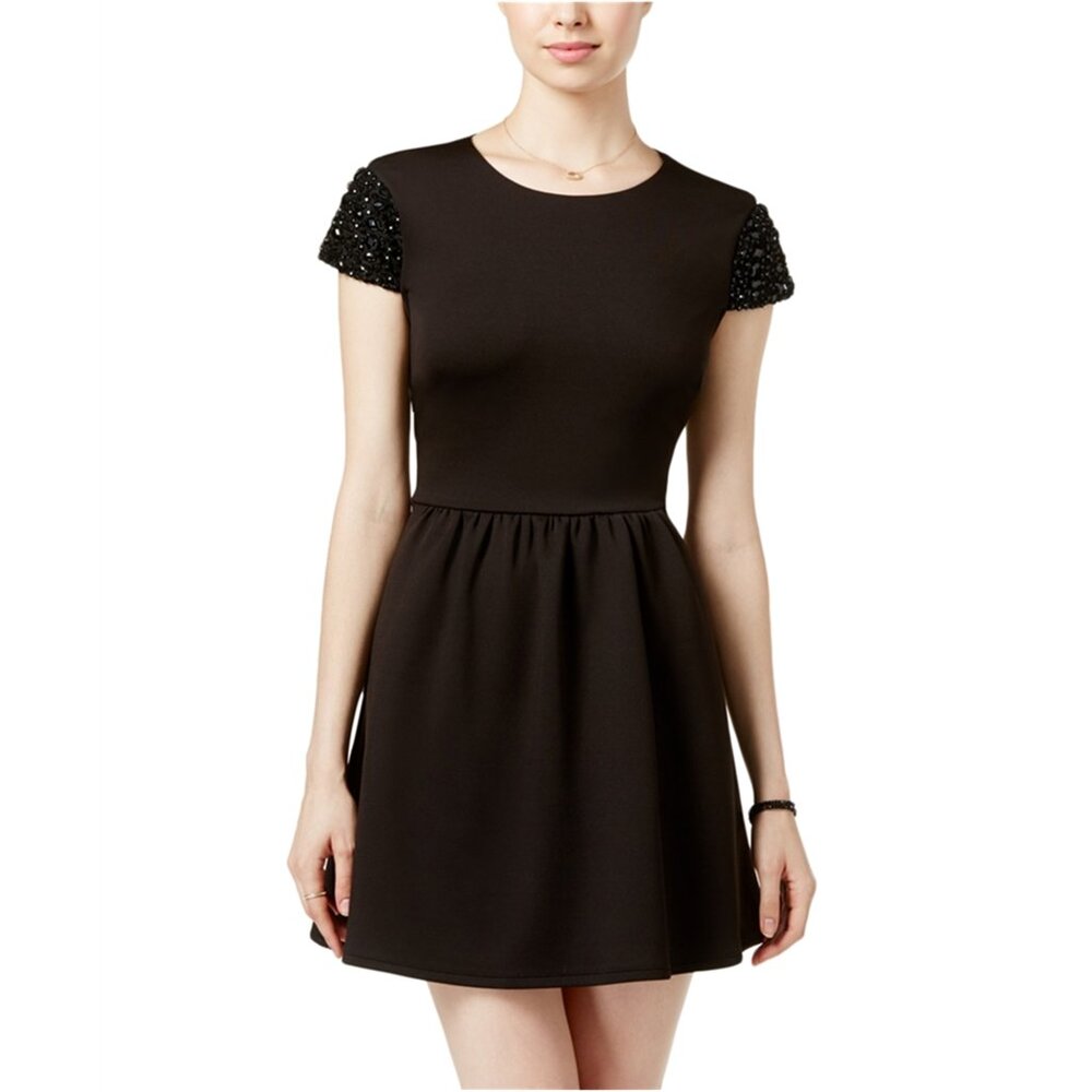 B.Darlin black / sz 3/4 glass rocks accent on cap sleeves/exposed zipper/party